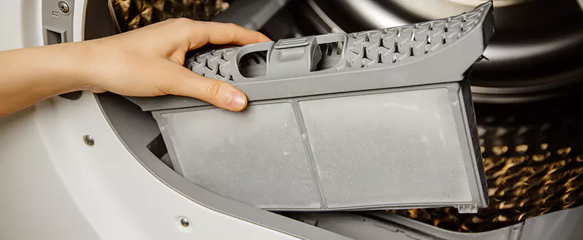 Signs Of A Clogged Dryer Lint Trap in Nogales, Arizona